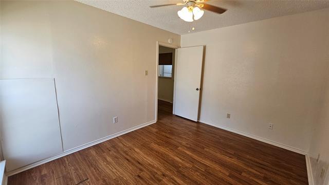Building Photo - 3018 N Bell Ave