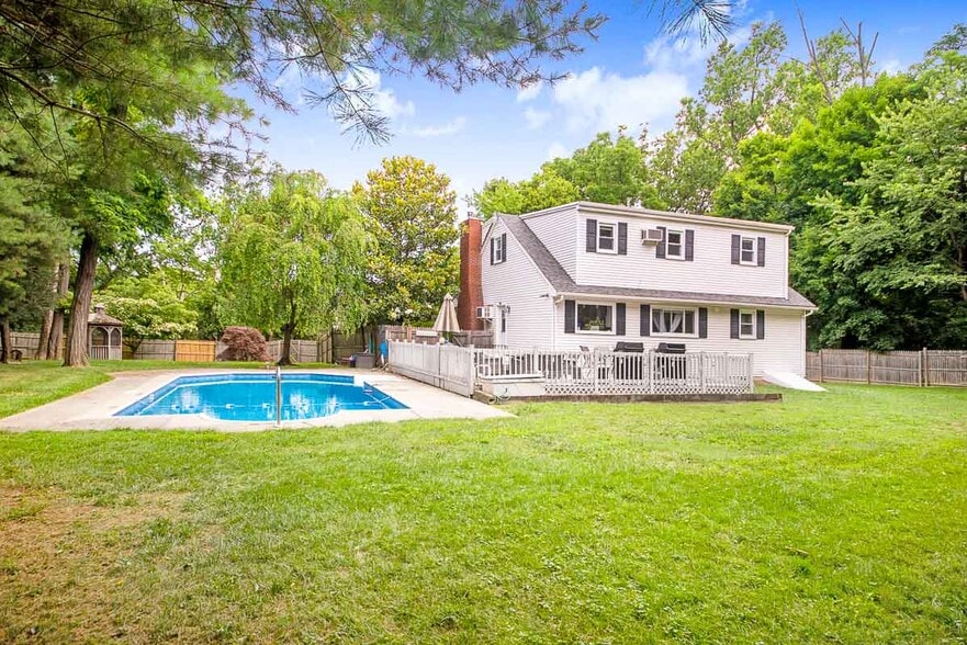 Building Photo - 261 Upper Ferry Rd