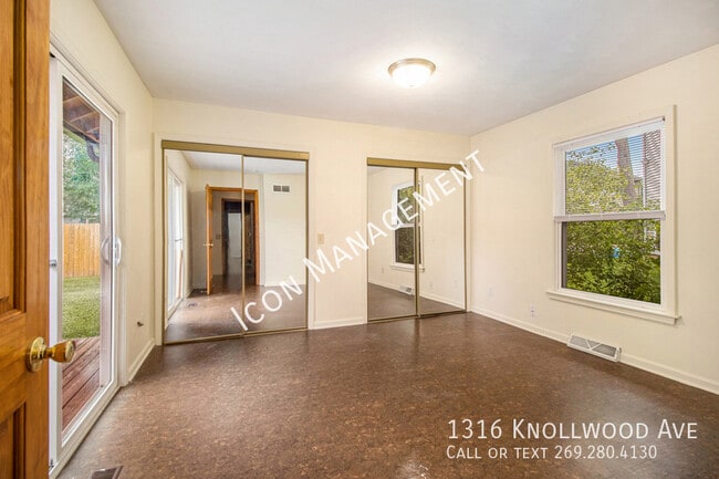 Building Photo - 1316 Knollwood Ave