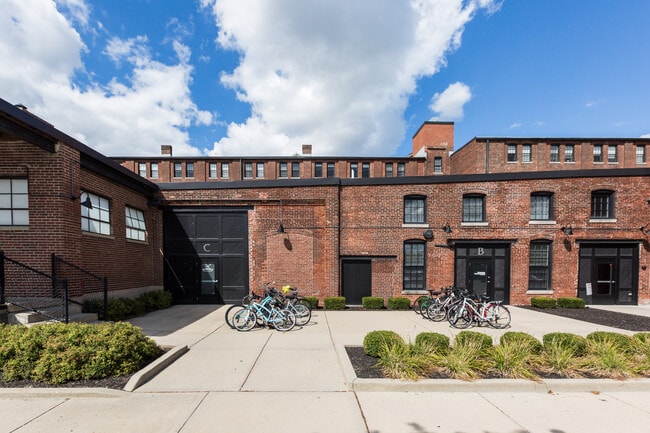 HSL Com. - Harding Street Lofts