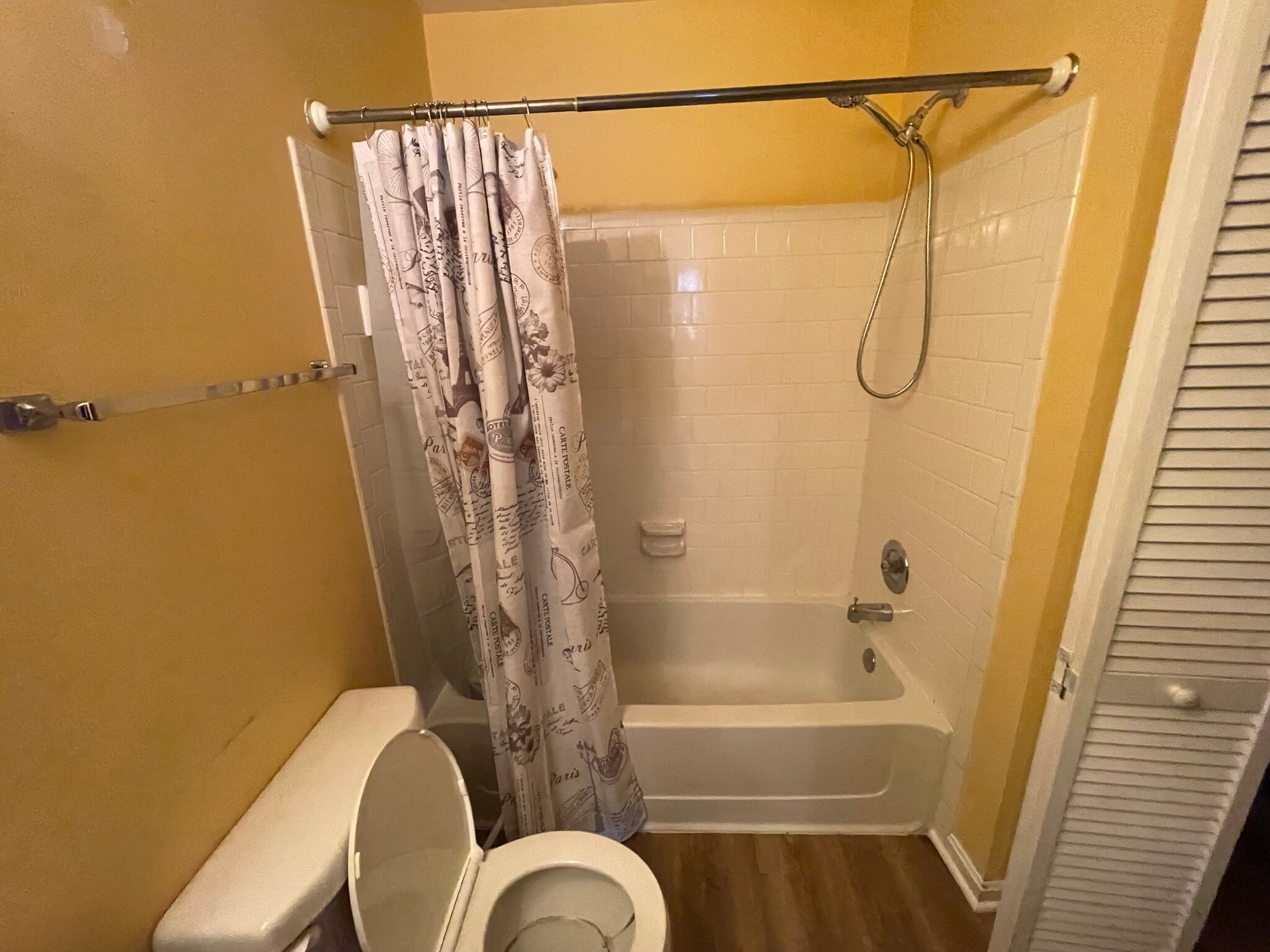 Master bathroom - 12211 Stevenson Ct