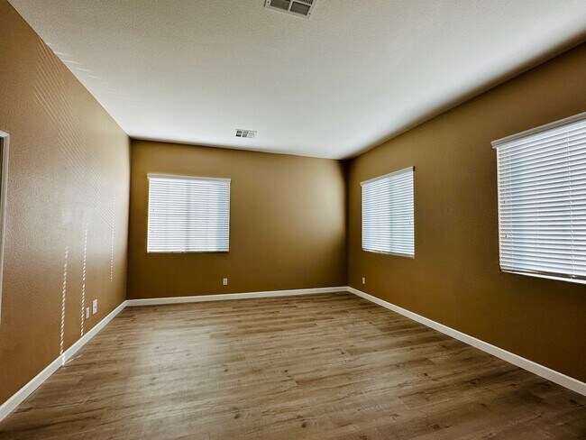 Building Photo - Providence!  Gorgeous 5 bedroom!