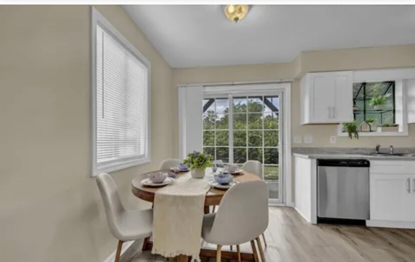 Building Photo - 4141 Spirea Dr