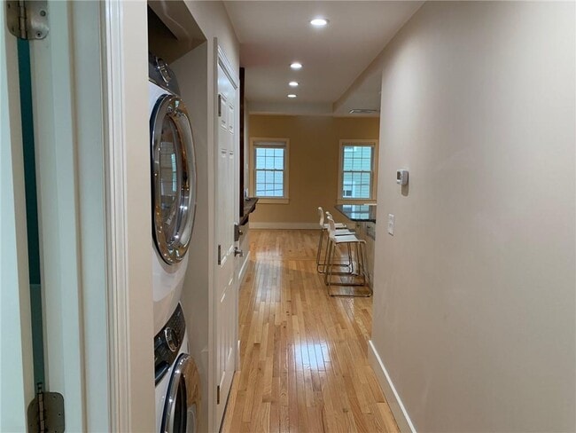 Building Photo - 33 Dennison St