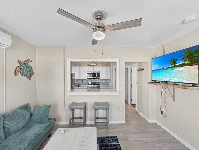 Building Photo - 14135 Palm St