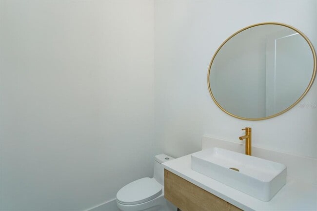 Building Photo - 16825 Bolsena Dr