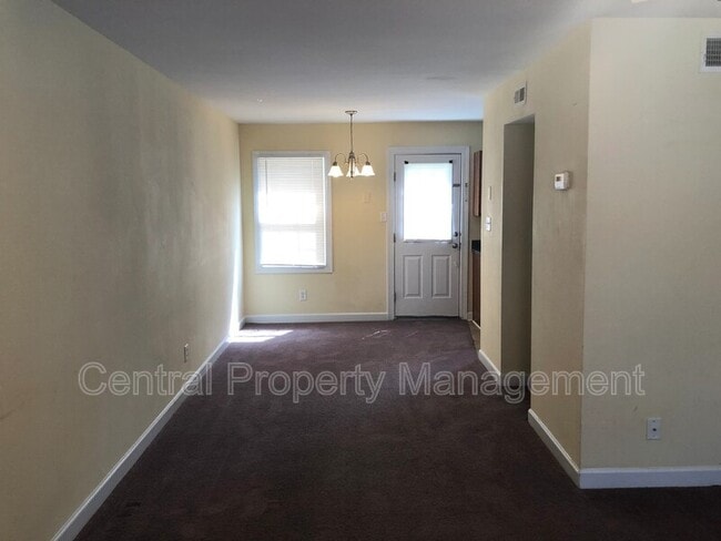 Building Photo - 112 Silverbrook Drive