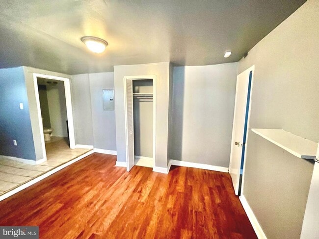 Building Photo - 2020 W 65th Ave