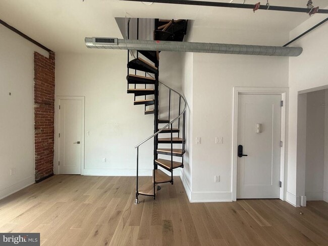 Building Photo - 500 South St