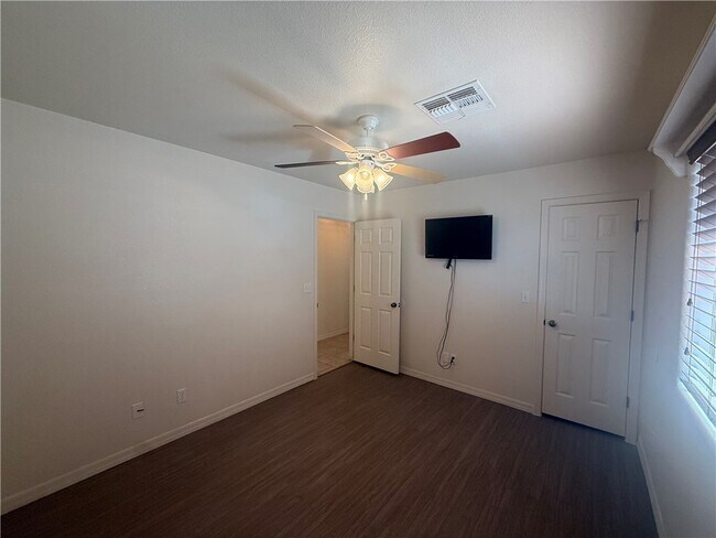 Building Photo - 3144 N Prescott St