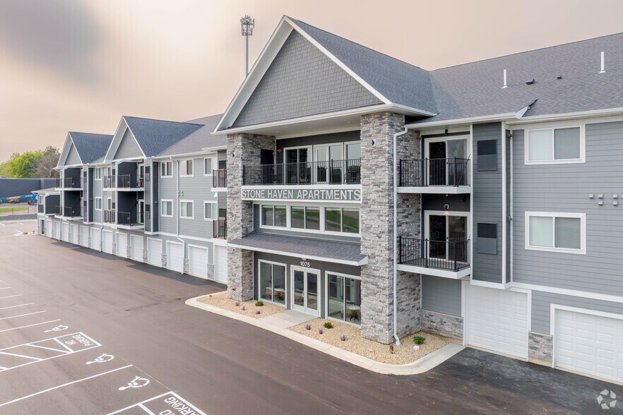 Primary Photo - Stone Haven Apartments