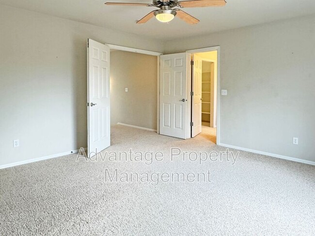 Building Photo - 1235 SE Brookside Way