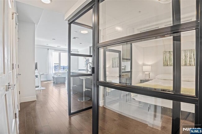 Building Photo - 6401 Park Ave