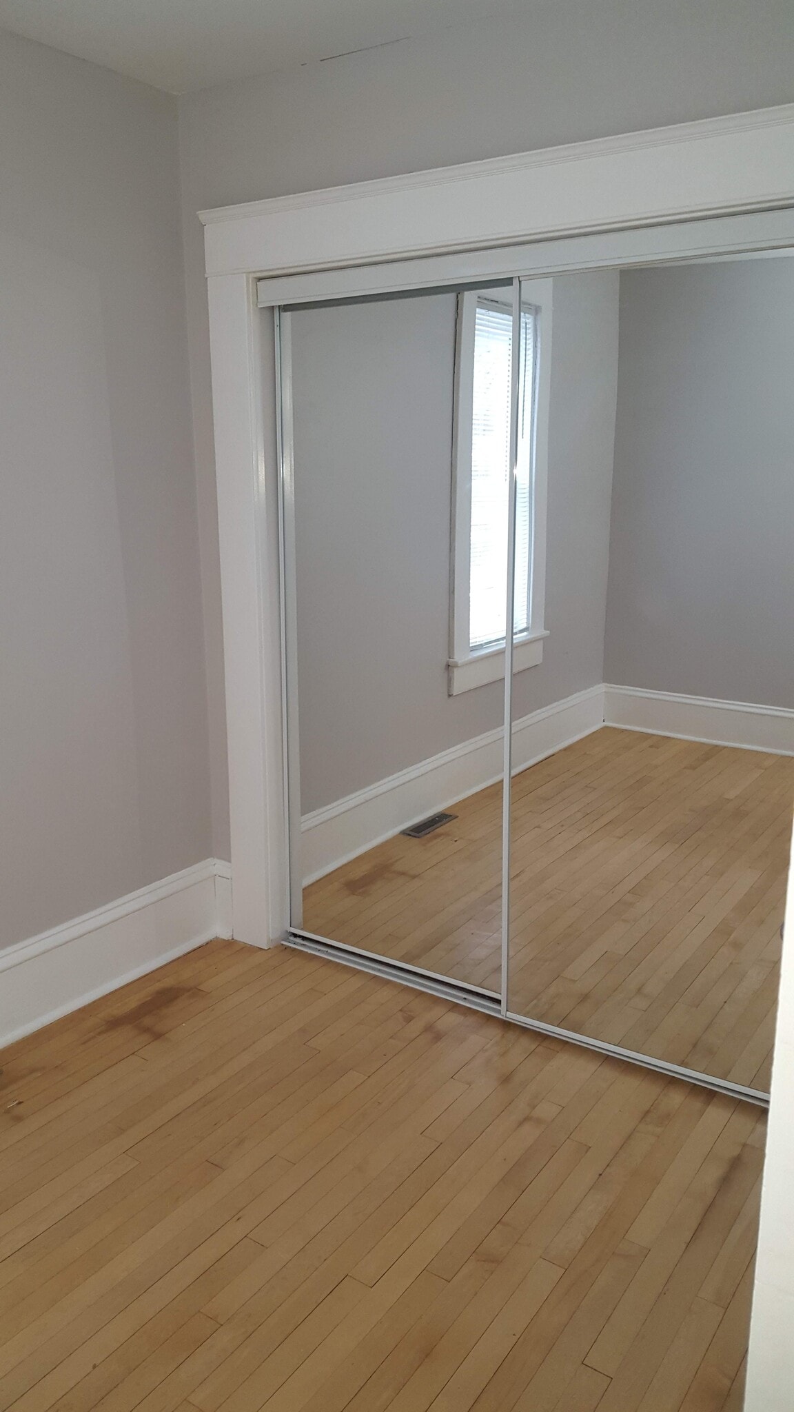 Building Photo - 510 S Academy St #2