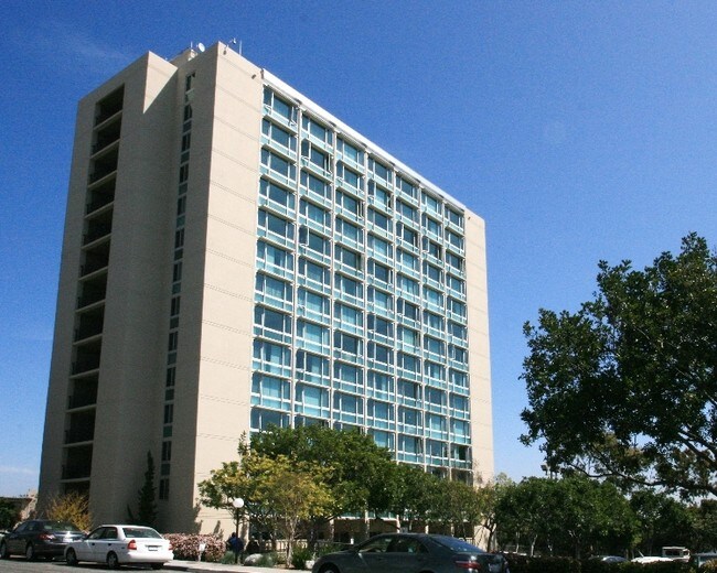 Sorrento Tower 2875 Cowley Way San Diego CA 92110 Apartment Finder
