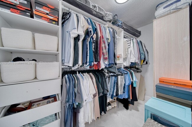 Building Photo - 10520 SW 46th Terrace