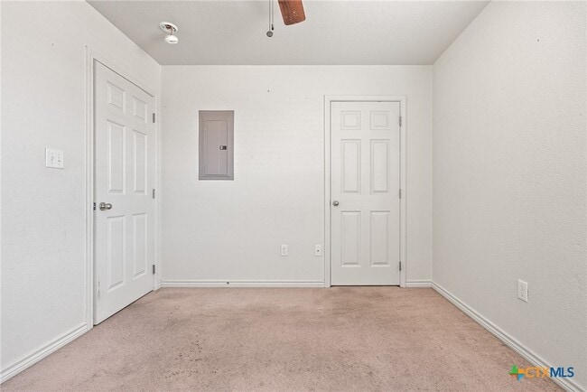 Building Photo - 2504 Saulsbury Dr