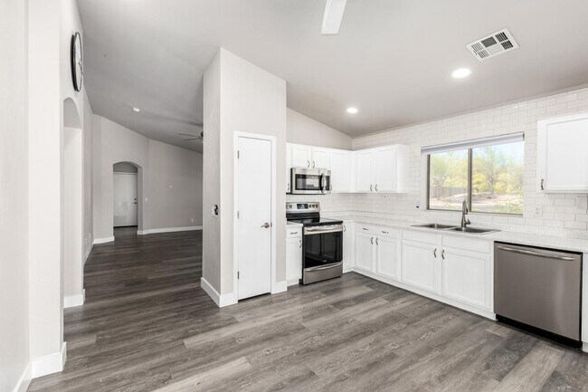 Building Photo - 993 S 239th Dr