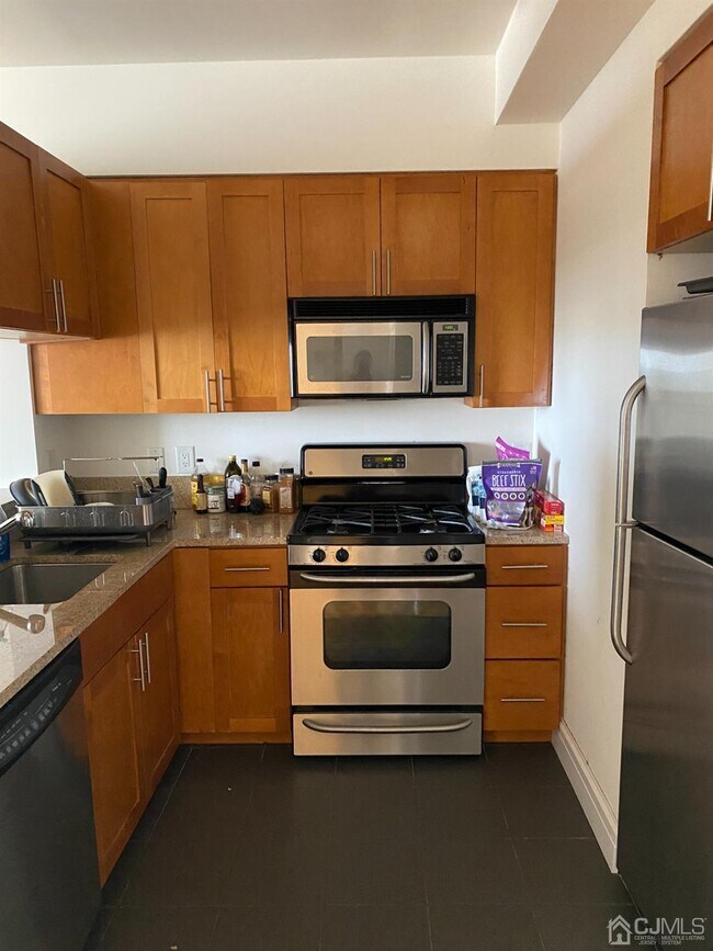 Building Photo - 1 Spring St