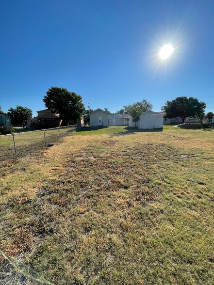 Building Photo - 5611 Irwin Rd