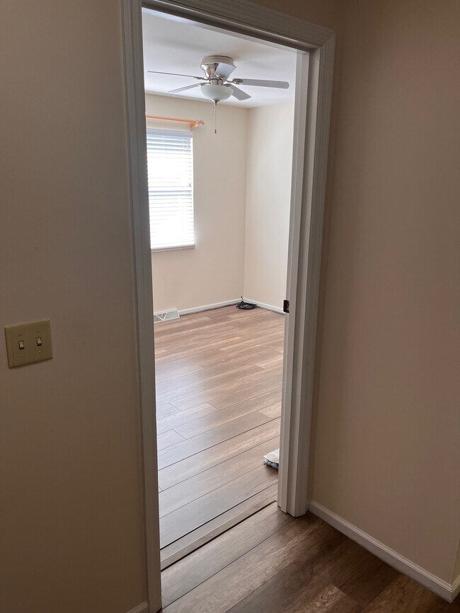 Building Photo - 1071 University Blvd