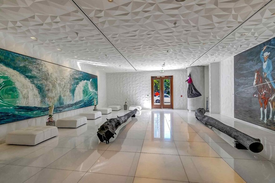Lobby - 1300 S Miami Ave