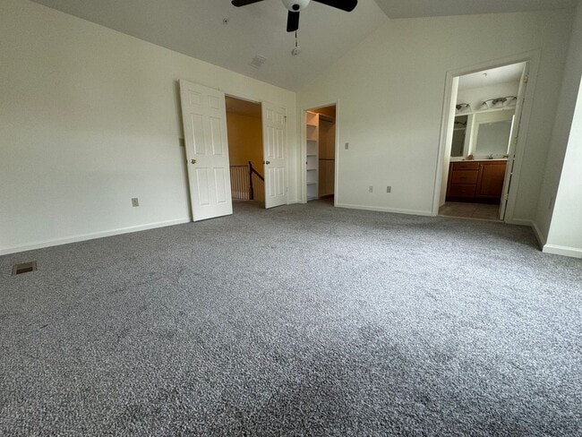 Building Photo - THREE BEDROOM TOWNHOUSE- East Penn Schools