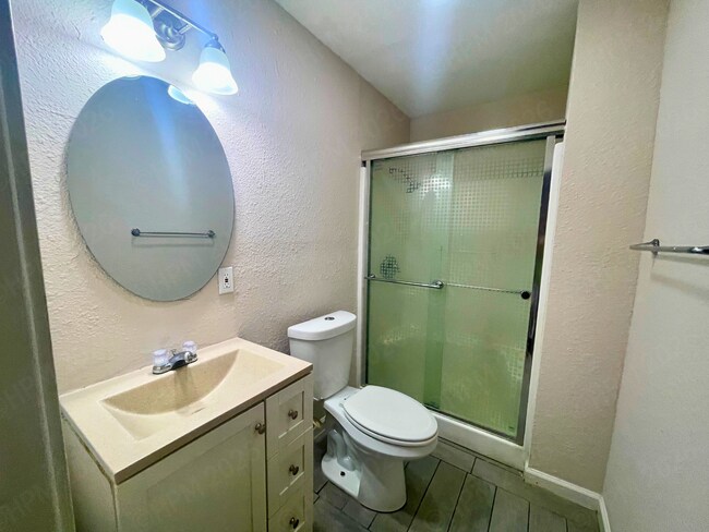 Building Photo - Charming 2 Bedroom Home Near Historic Landmarks in San Antonio