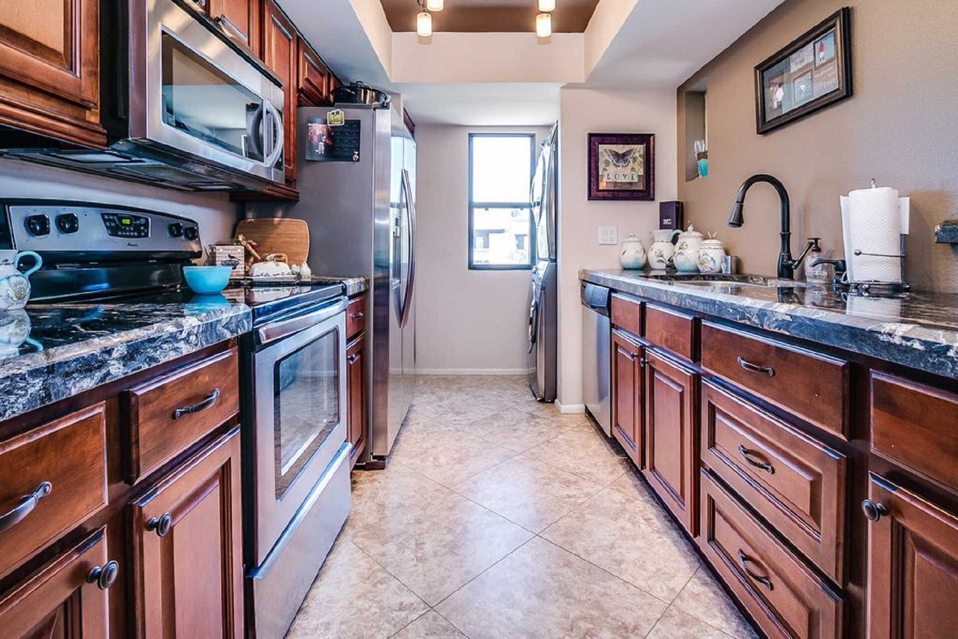 Building Photo - 7950 E Starlight Way