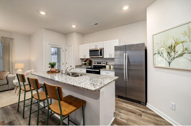 Building Photo - 3705 Lori Ln