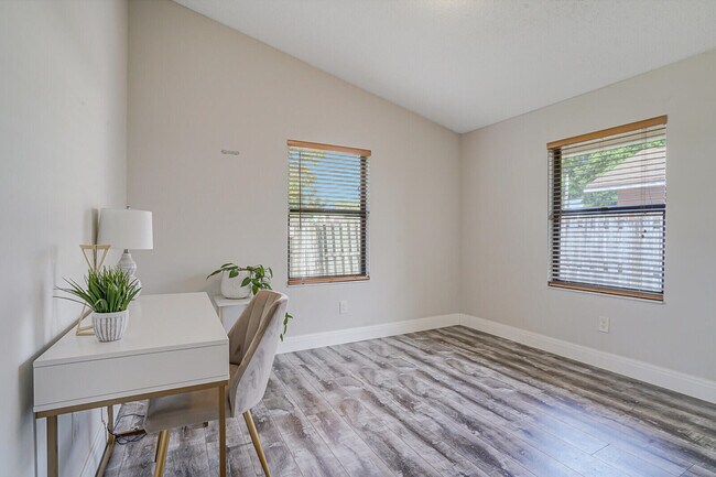 Building Photo - 13834 Geranium Pl