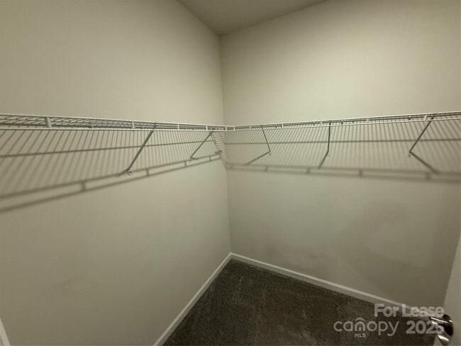 Building Photo - 129 Pampas Pl