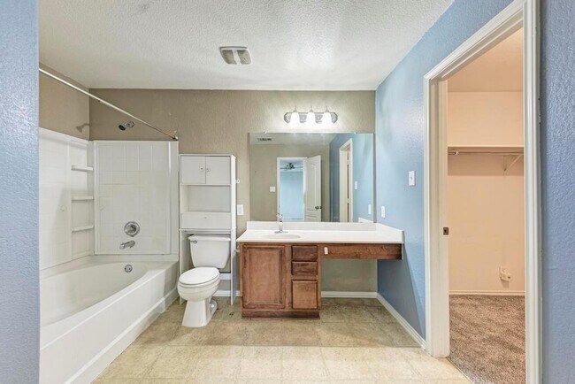 Building Photo - 530 Sheep Trail Dr