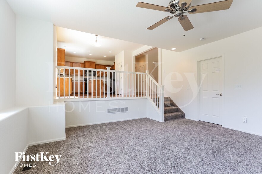 Building Photo - 25028 E Canal Pl