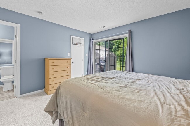 Building Photo - Modern Comfort in the Heart of Chesapeake ...