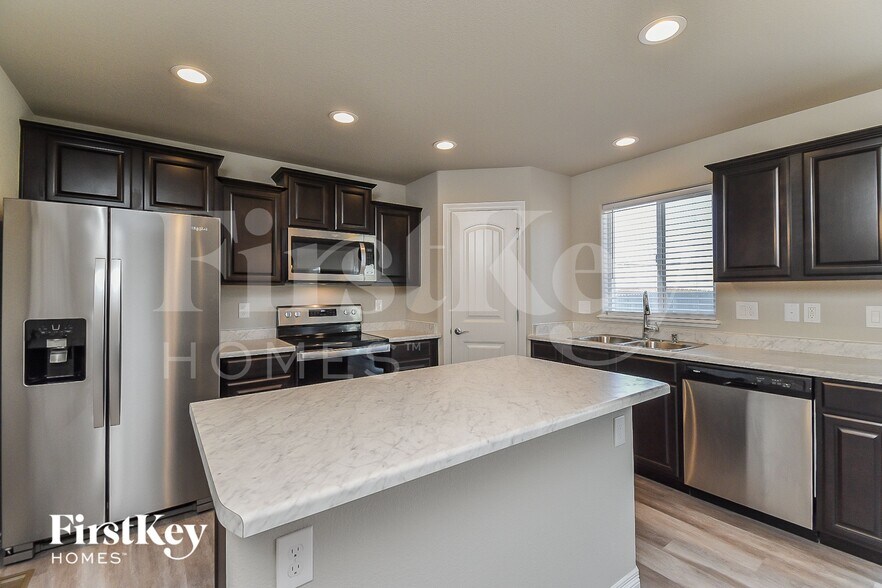 Building Photo - 10823 Witcher Dr