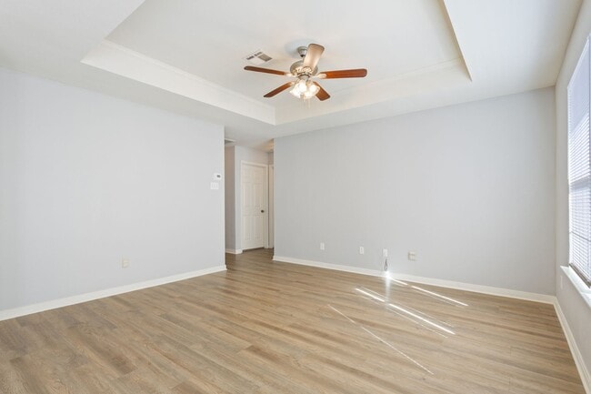 Building Photo - 10316 Hyacinth Ln