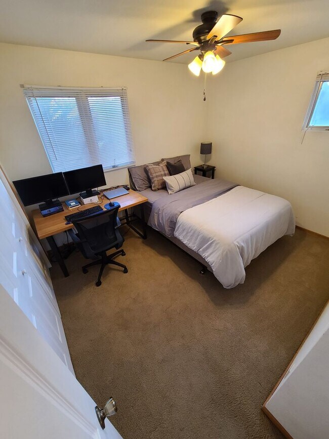 Building Photo - Garland (2705 &amp; 2707)