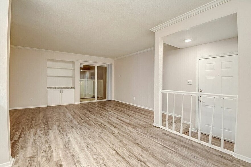 A2 - 1BD, 1BA - 692SF - Living Room - Coronado Villas