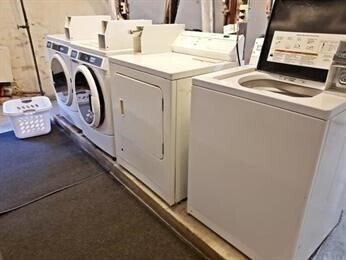 Building Photo - 31 Linden Pl