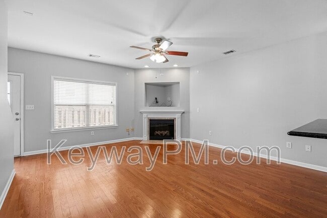 Building Photo - 2207 River Park Ct