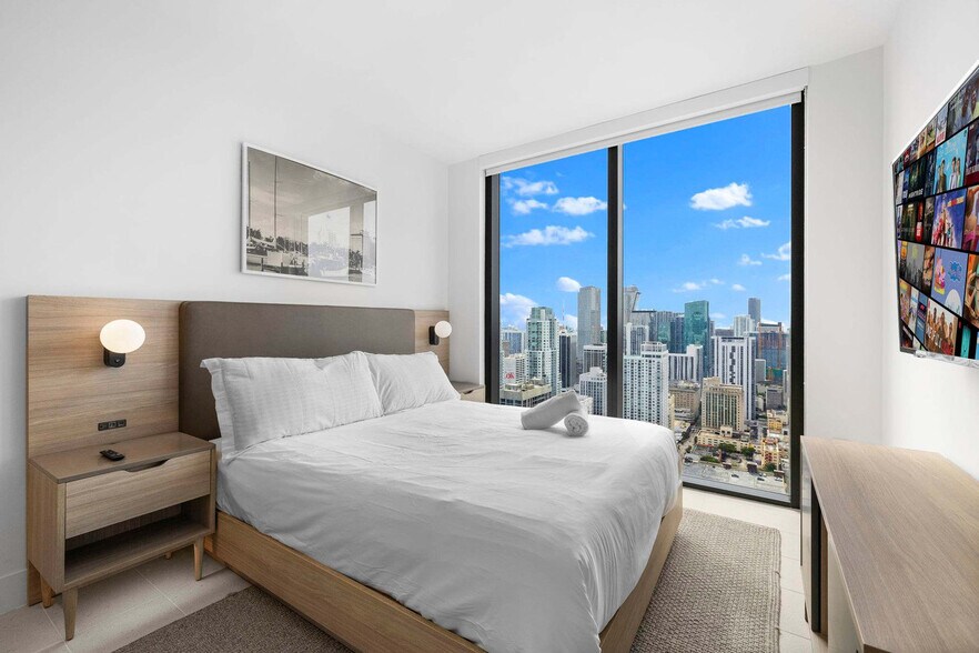 Building Photo - 159 NE 6th St