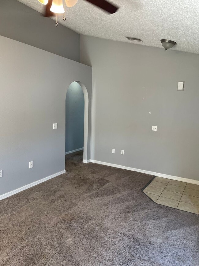 Building Photo - Quiet & Cozy Wesley Chapel Home with Great Yard – $1,850/mo