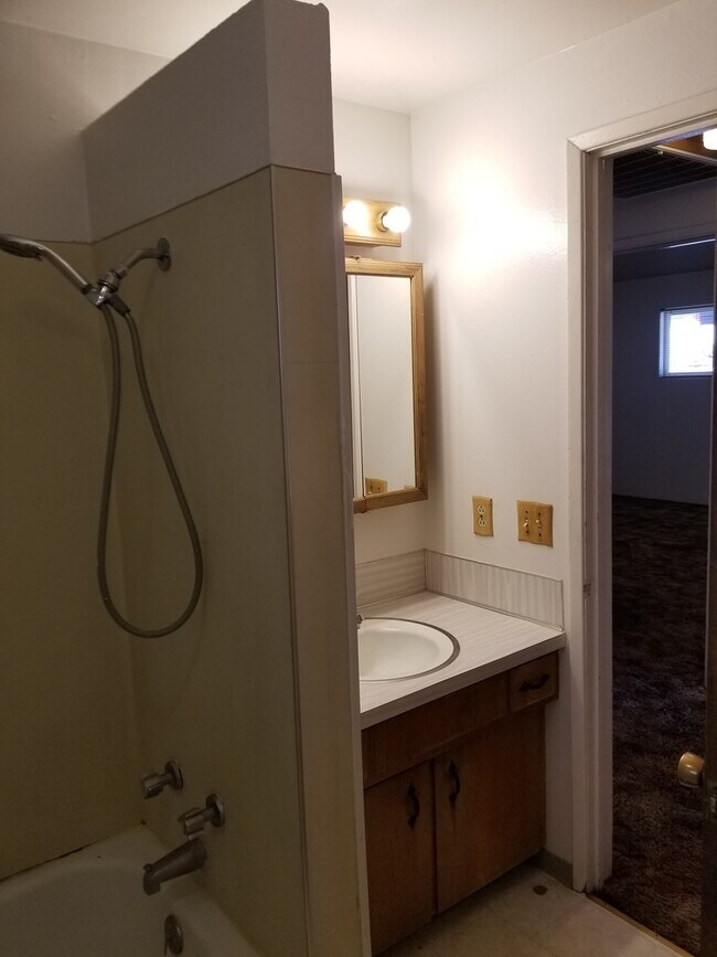 Building Photo - p513