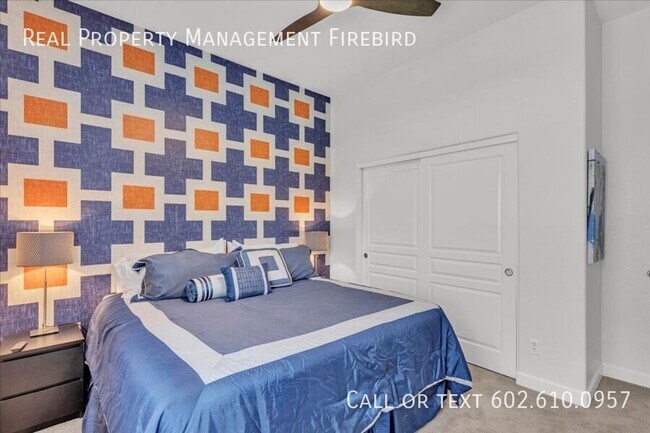 Building Photo - 4921 S Vista Pl