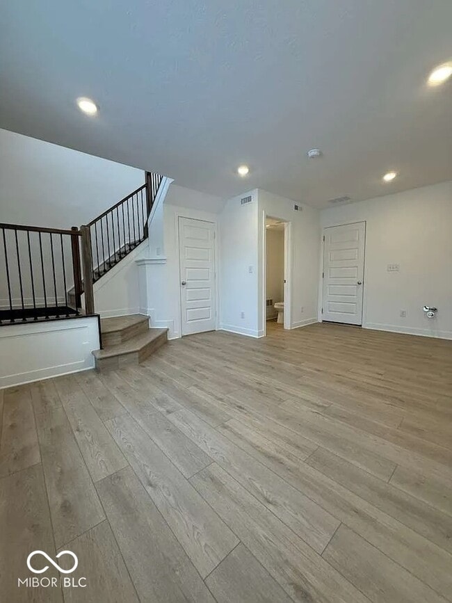 Building Photo - 4923 Gilet Dr