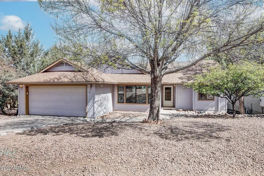 Building Photo - 502 E Saguaro Cir