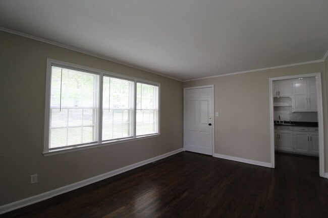 Building Photo - December FREE On This 1 Bedroom 1 Bath Duplex in Navy Hill Area in Olathe