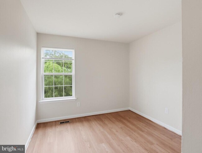 Building Photo - 7203 Rutherford Green Cir