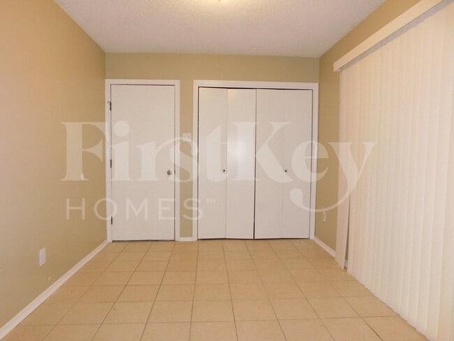 Building Photo - 3037 Leeridge Dr